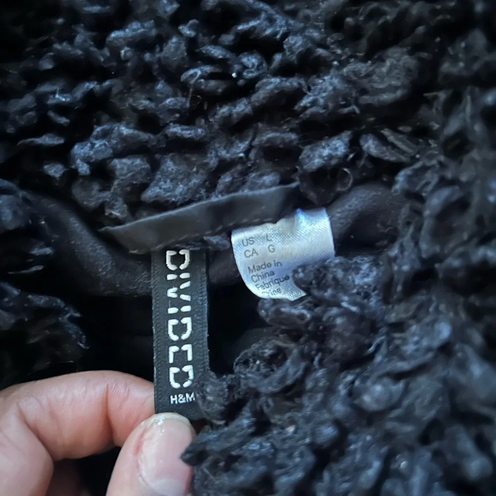 H&M Divided Black Textured Jacket - Picture 2 of 4